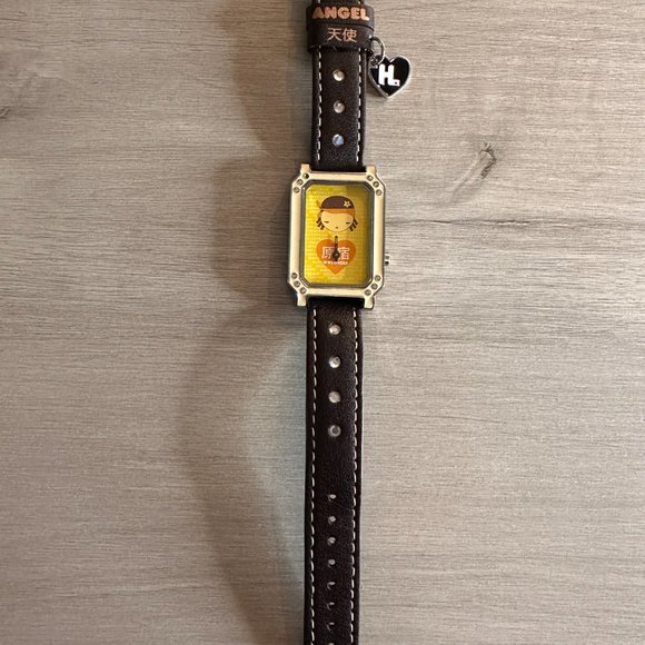 Gwen Stafani - Angel Watch - Picture 2 of 5